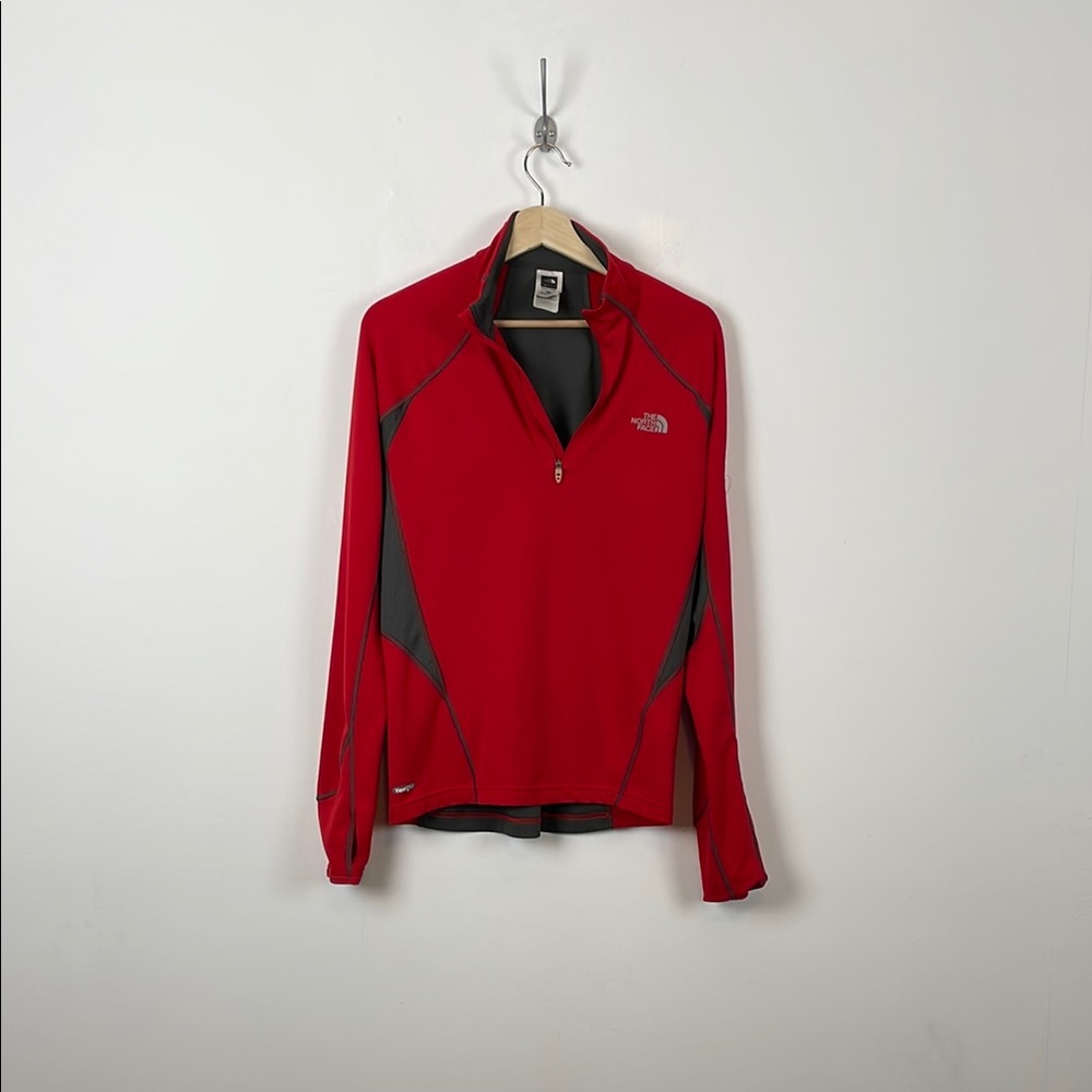 The North Face VaporWick Performance Long Sleeve 1/4 Zip  Men's Pullover Shirt